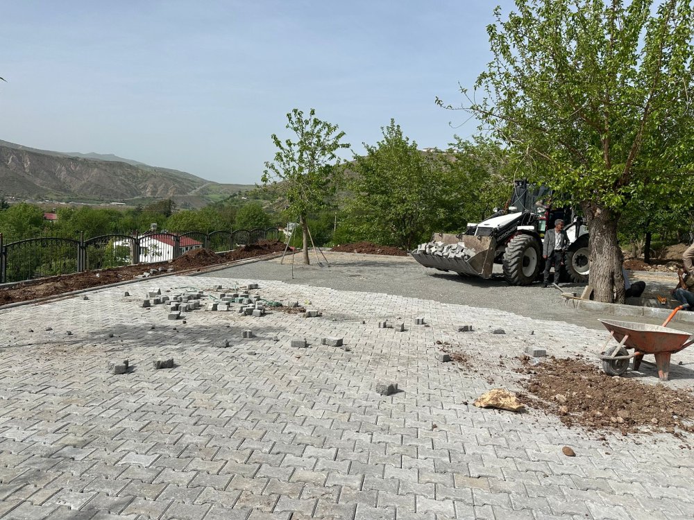 Ali Rıza Septioğlu camisinin peyzaj çalışması