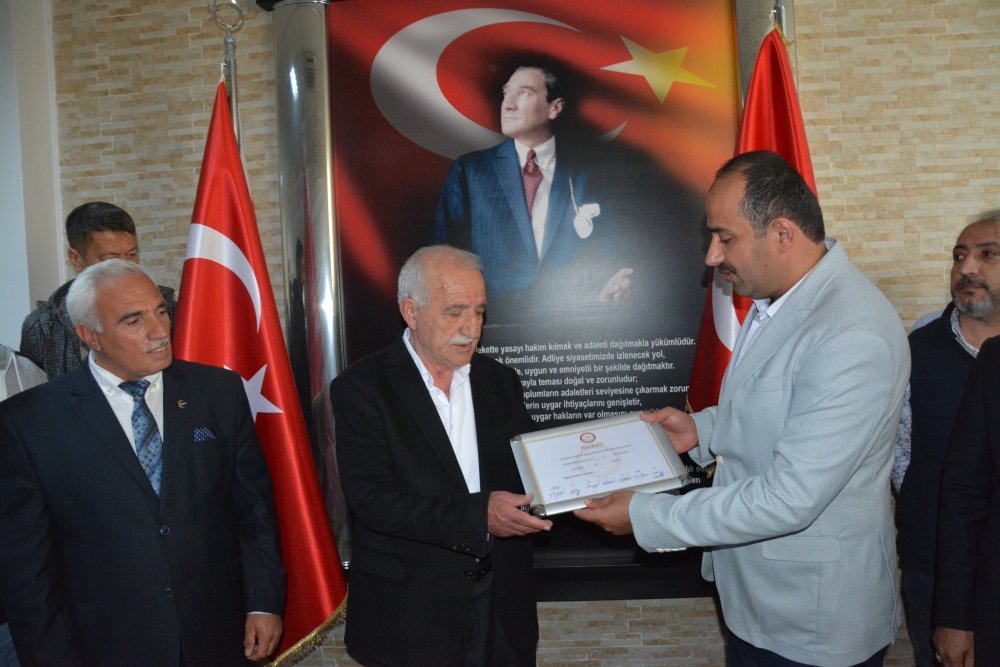 Palu Belediye Başkanı Muhammet SEPTİOĞLU Mazbatasını Aldı